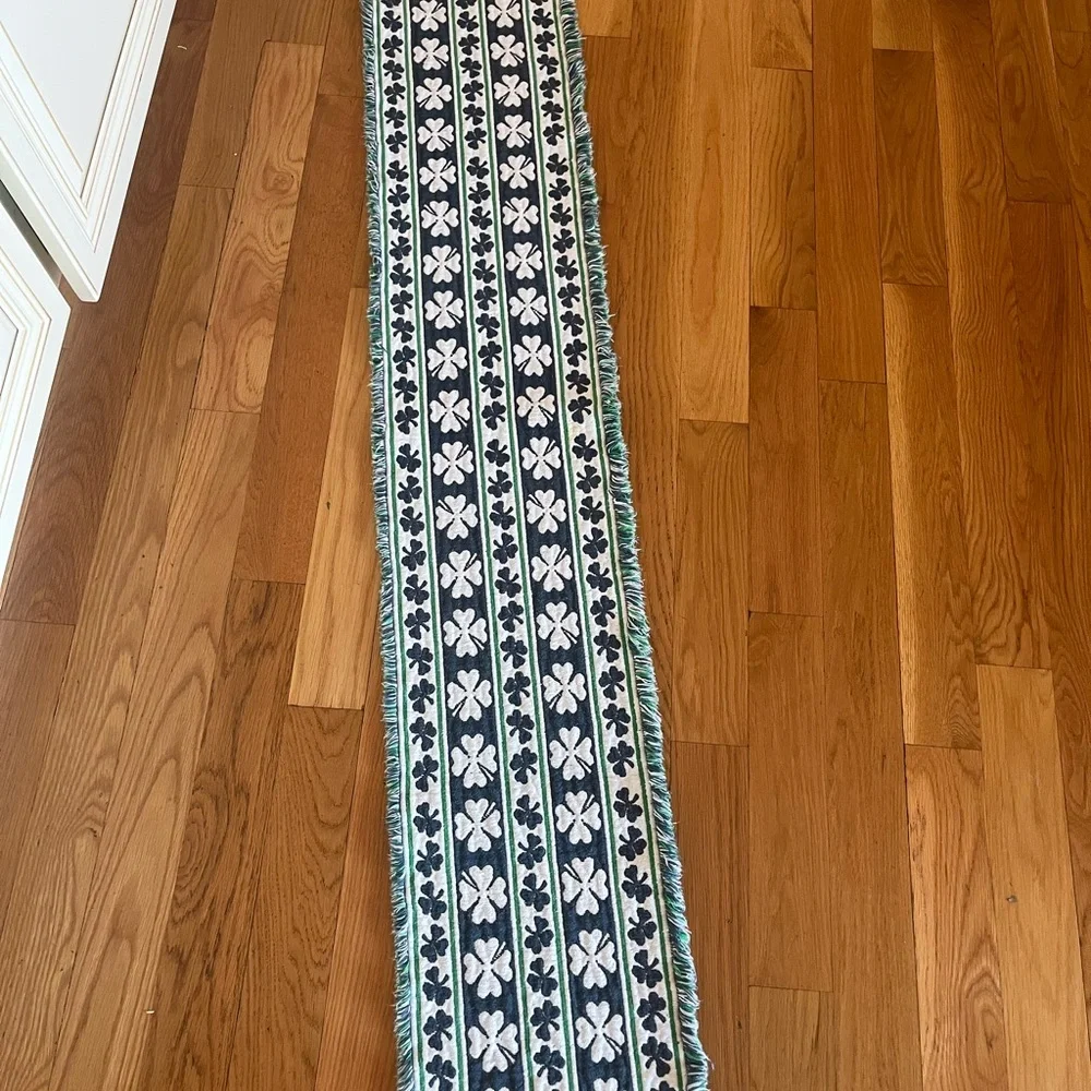 Park B. Smith 3 place mats and one table runner- St. Patrick’s Day / Irish